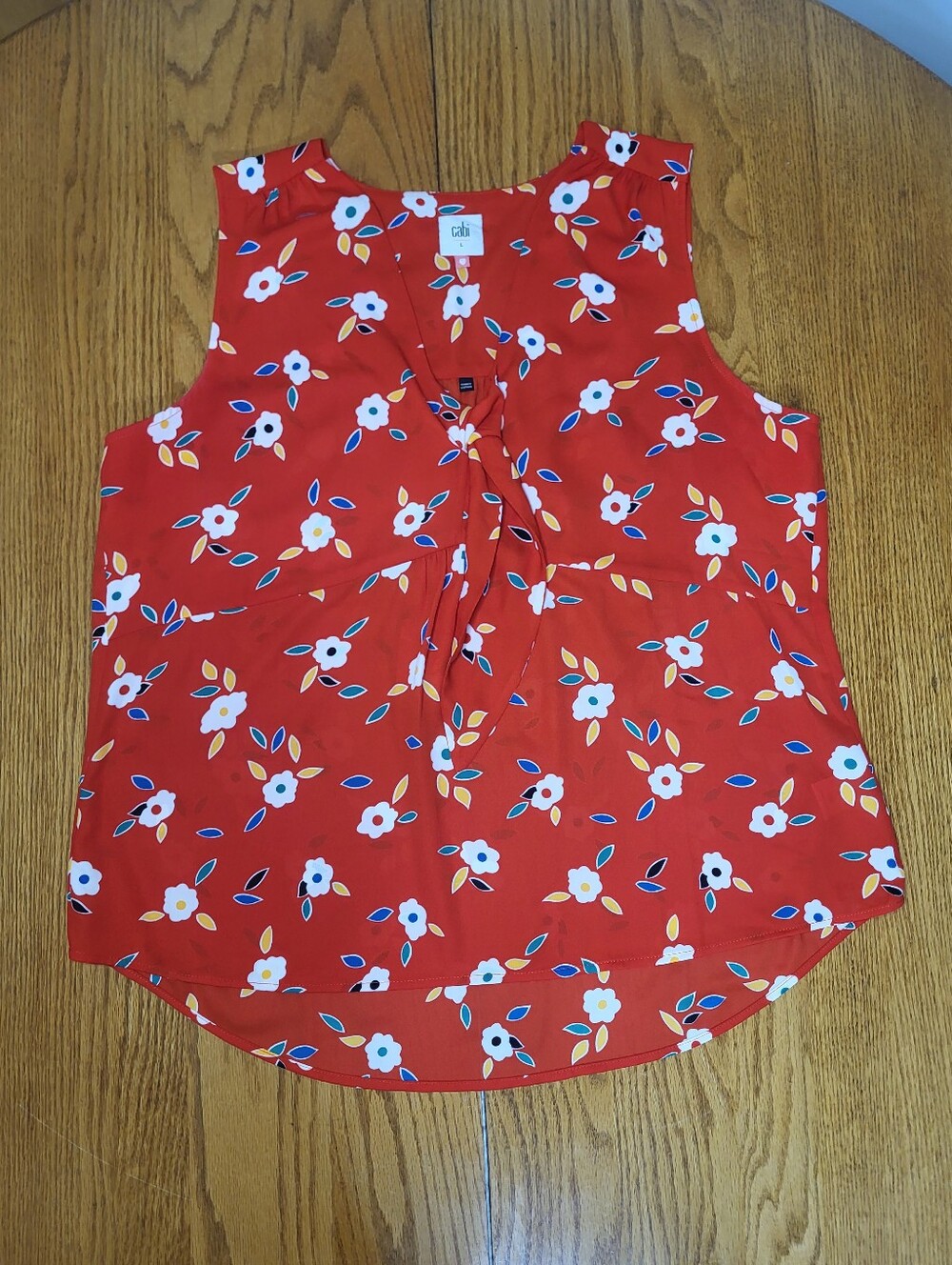 ✨️ CAbi Tied Up Sleeveless Blouse sz LG